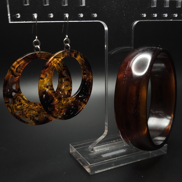 Faux tortoise shell drop earrings and bracelet. - Picture 11 of 11